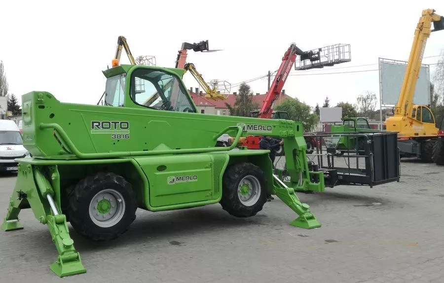 Wynajem ładowarek teleskopowych - ładowarki teleskopowe Merlo Manitou Dieci – zdjęcie 6