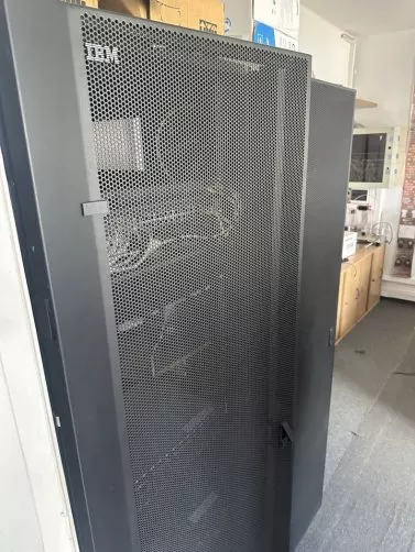 Szafa rack duza Ibm
