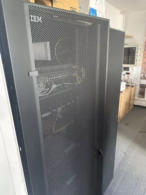 Szafa rack duza Ibm – zdjęcie główne